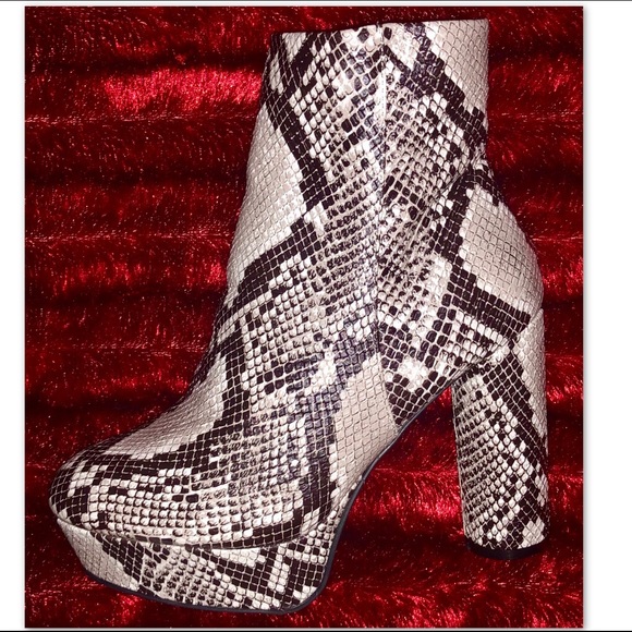 SNAKE SKIN FUR BOOTIE - Picture 3 of 6